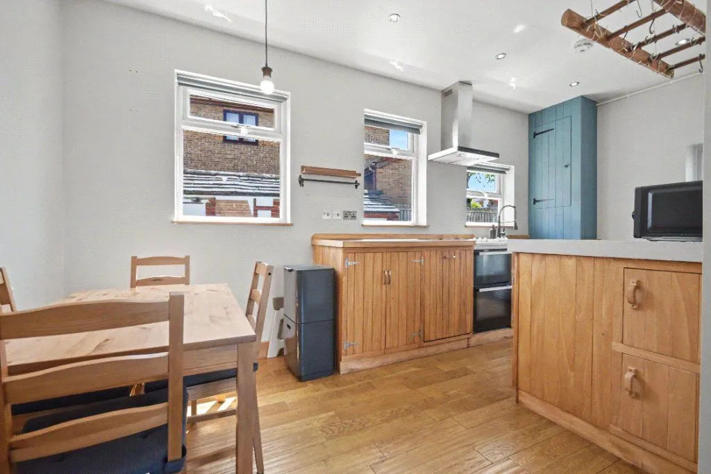 South Lane, Netherton, WF4, photo 10