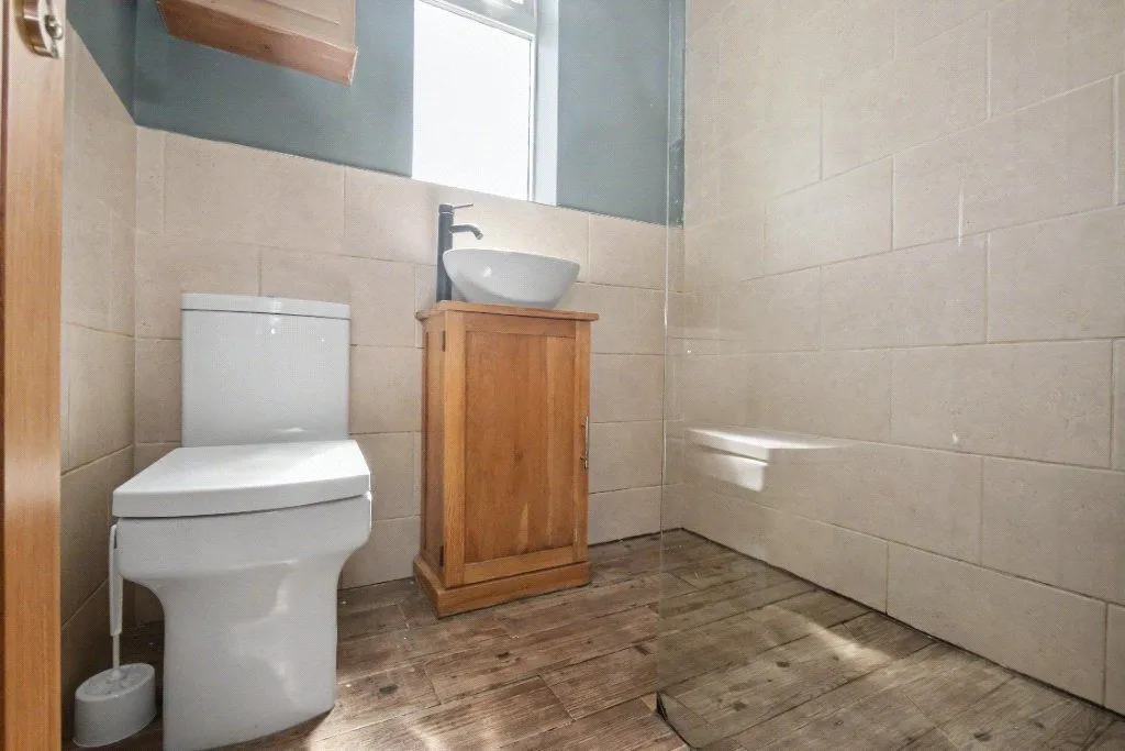 South Lane, Netherton, WF4, photo 9