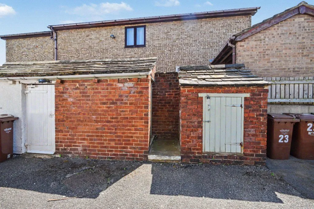 South Lane, Netherton, WF4, photo 15