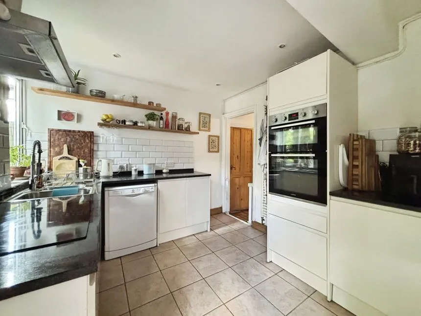 Credon Road, London, E13, photo 8