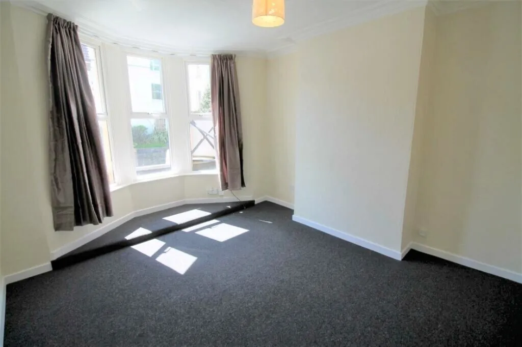 2 bed flat to rent, Cheltenham Road, Montpelier, BS6