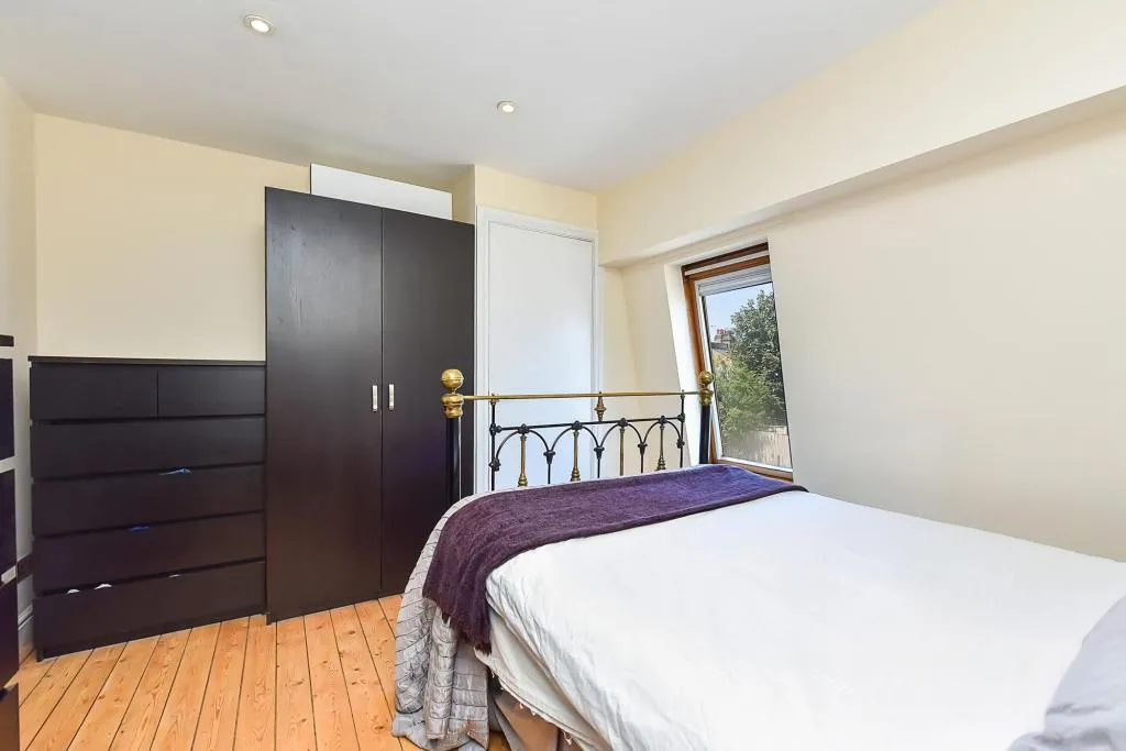 Garfield Road, London, SW19, photo 4