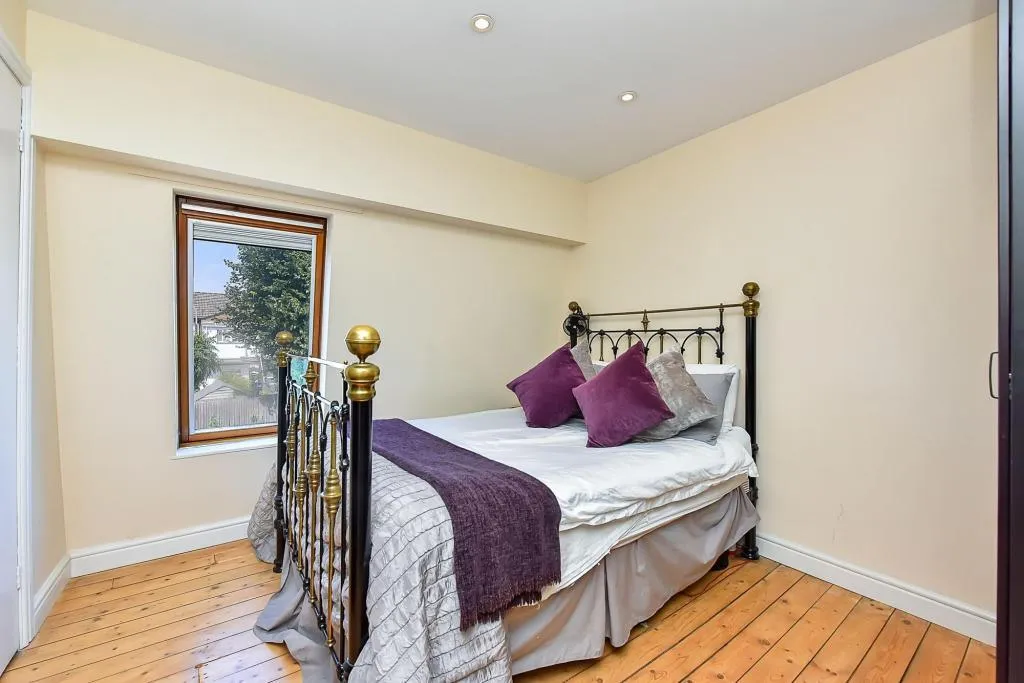 Garfield Road, London, SW19, photo 5