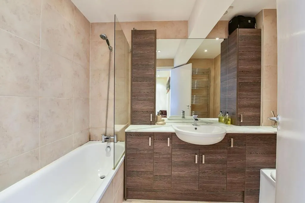 Garfield Road, London, SW19, photo 8