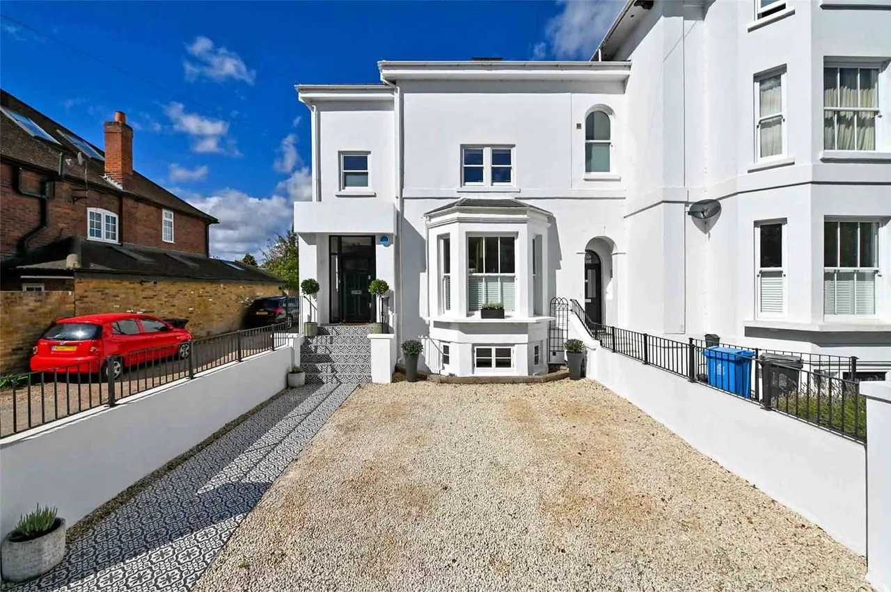 4 bed house for sale — Alma Road, Windsor, Berkshire, SL4 3HN