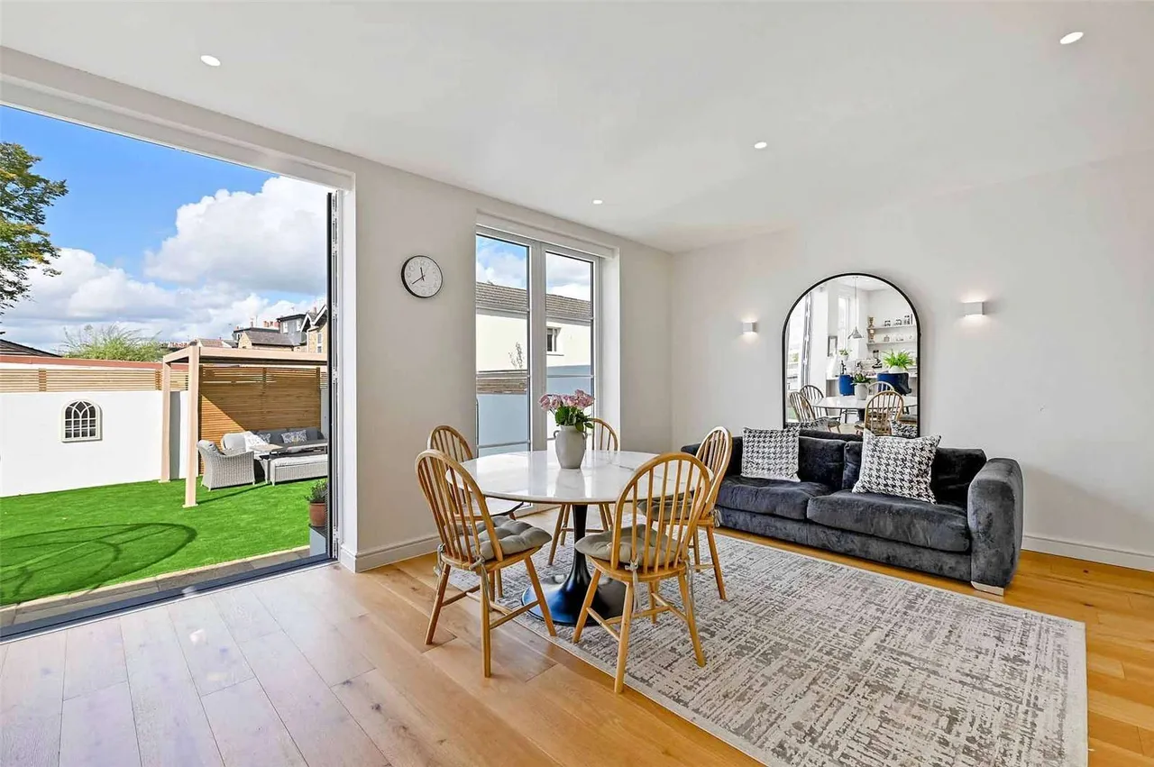 Alma Road, Windsor, Berkshire, SL4 3HN, photo 9