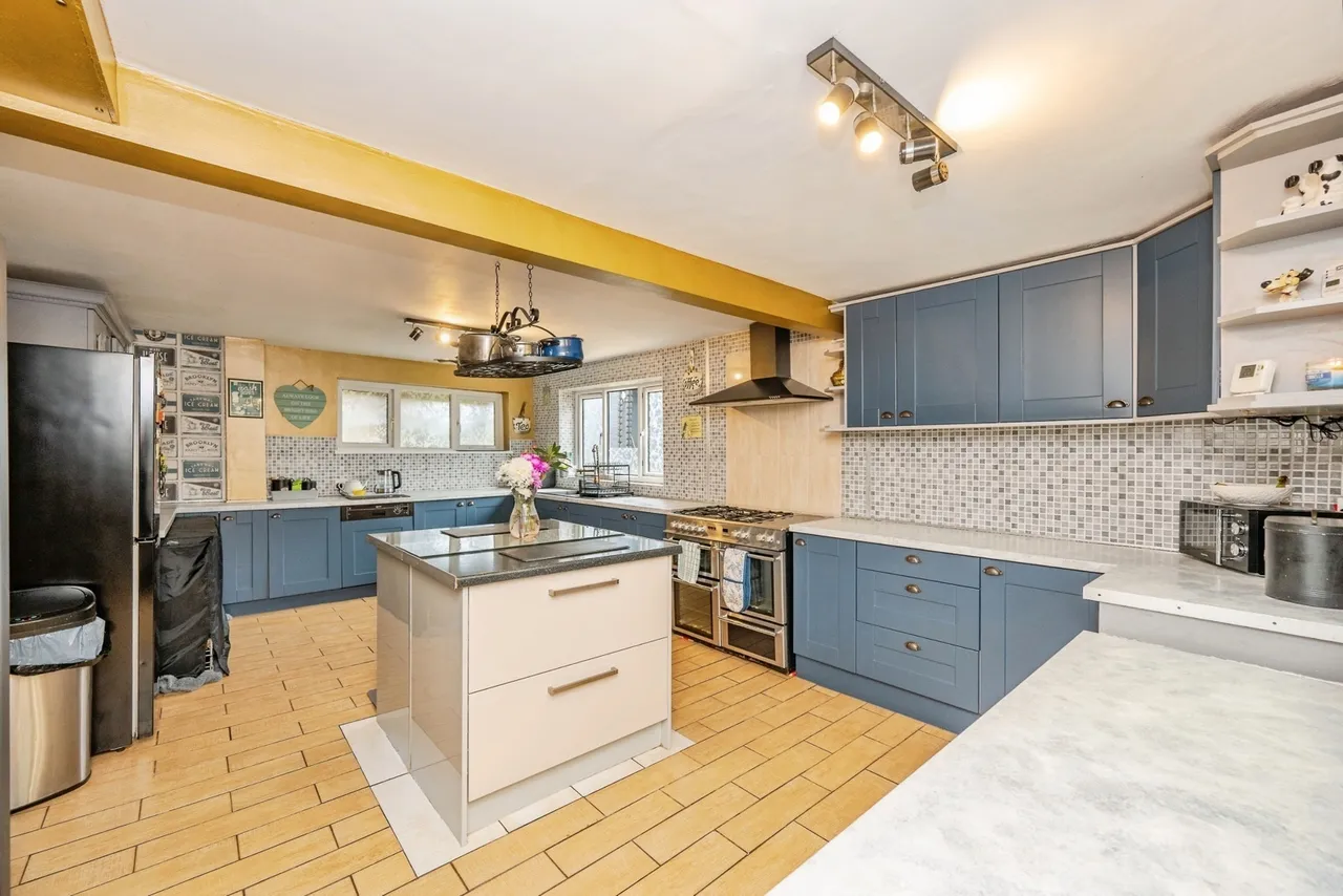 Lea Road, Rugeley, Staffordshire, WS15, photo 2