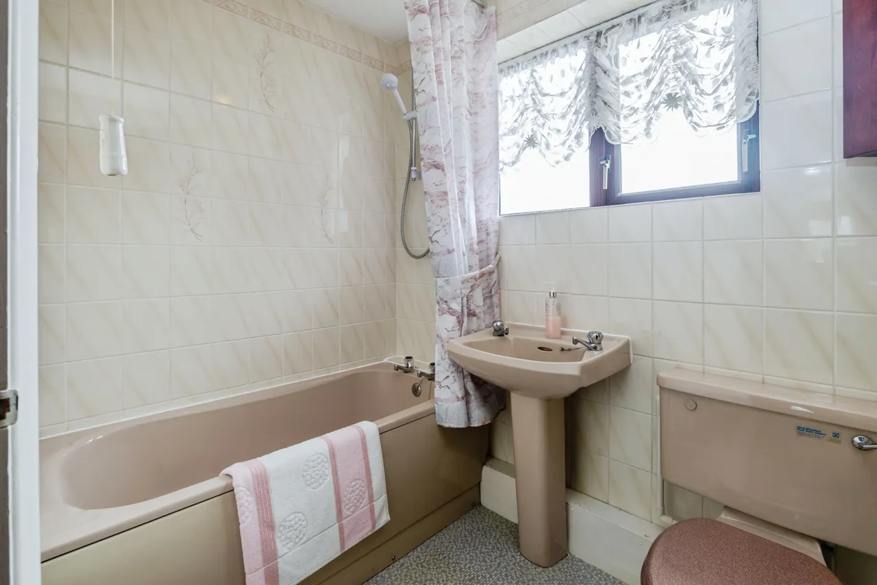 Oakdene Avenue, Bracebridge Heath, LN4, photo 13