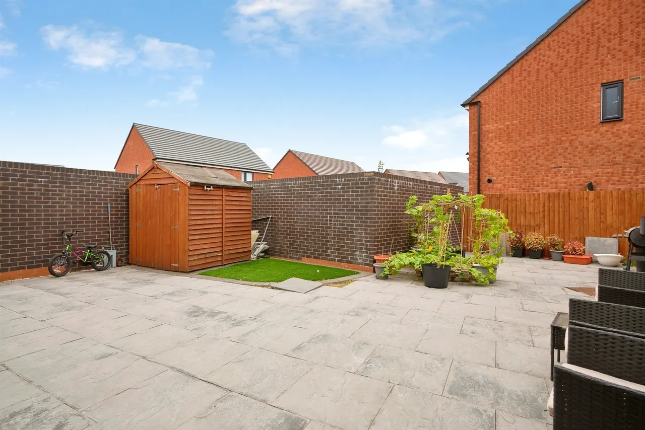 Rosehip Crescent, Walsall, WS3, photo 25
