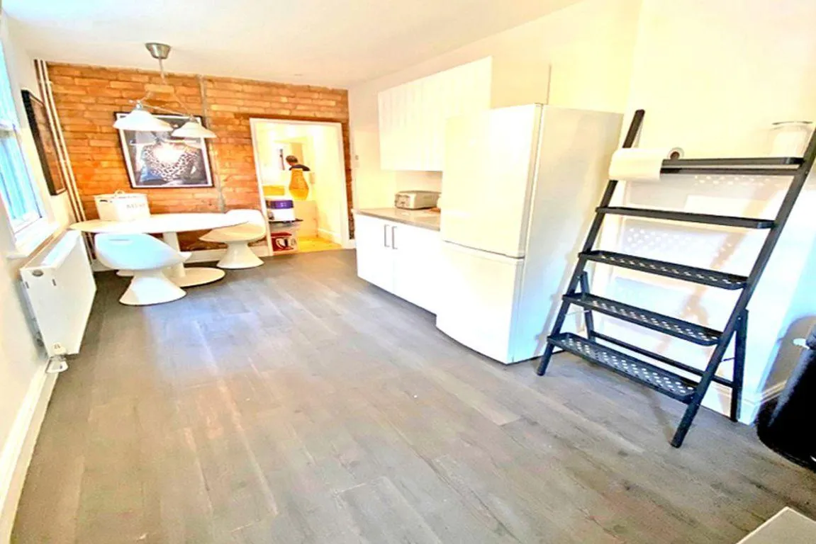 Adderley Road, LE2, photo 13