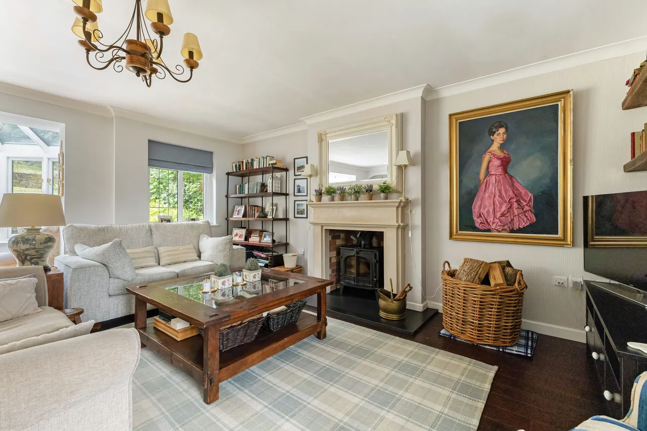 Winchester Close, Esher, KT10, photo 9