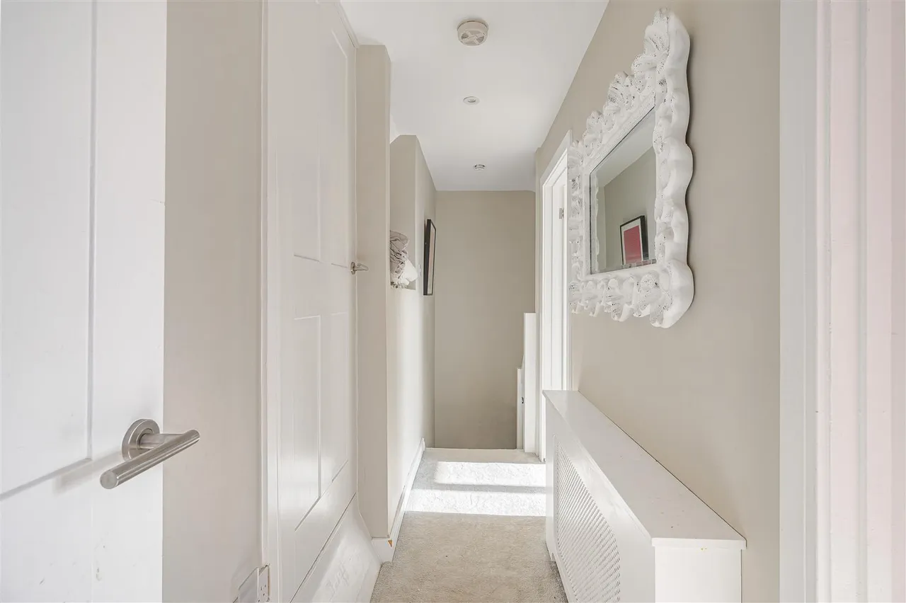 Valley Close, Newhaven, photo 21