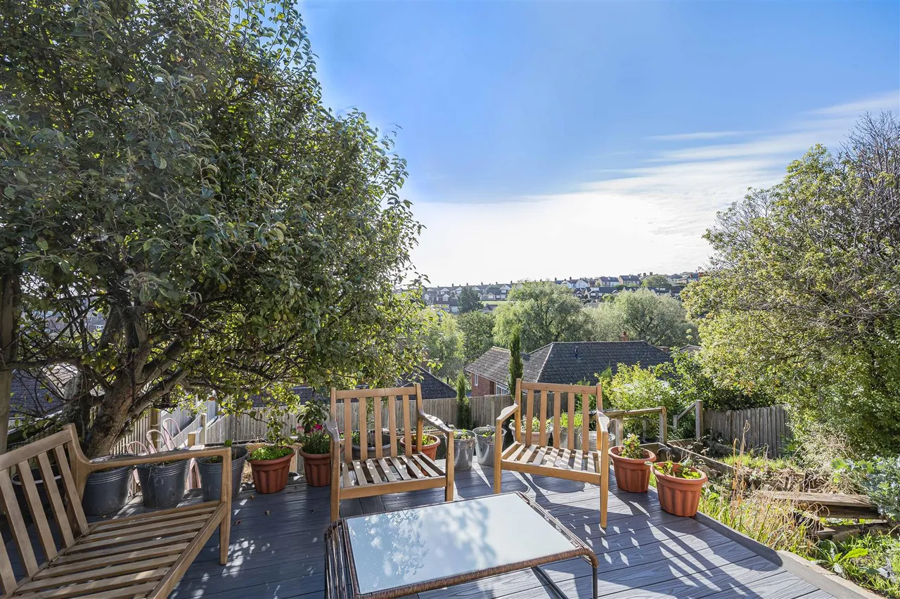 Valley Close, Newhaven, photo 6