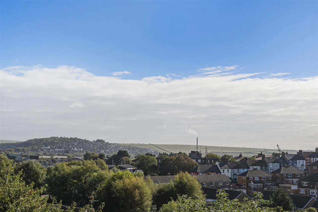 Valley Close, Newhaven, photo 14