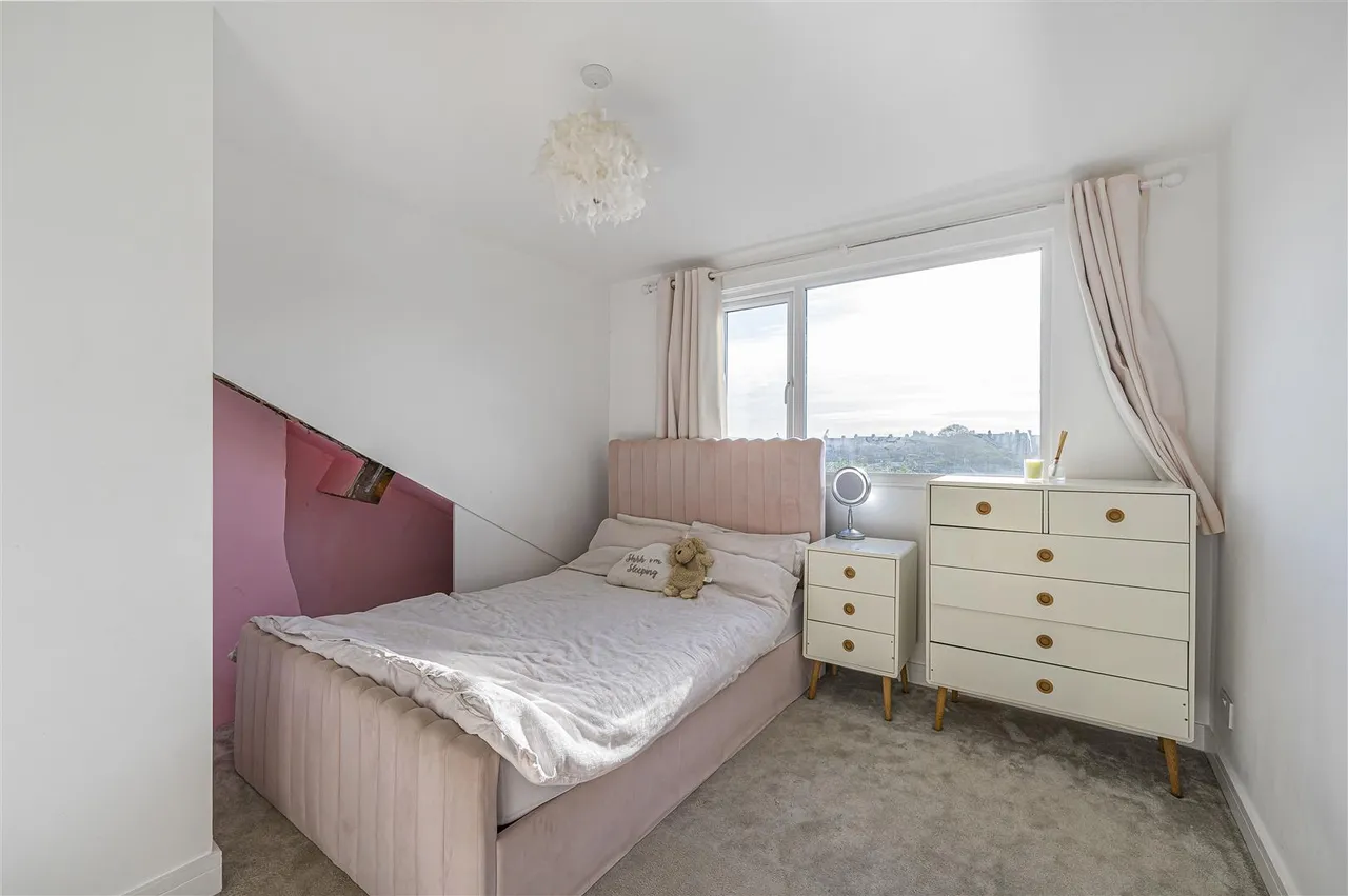 Valley Close, Newhaven, photo 16