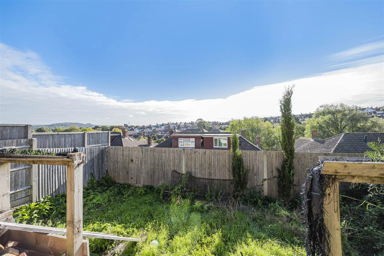 Valley Close, Newhaven, photo 37
