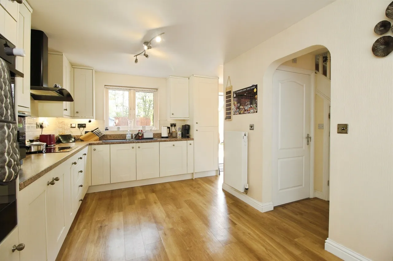 Bargroves Avenue, St. Neots, PE19, photo 6