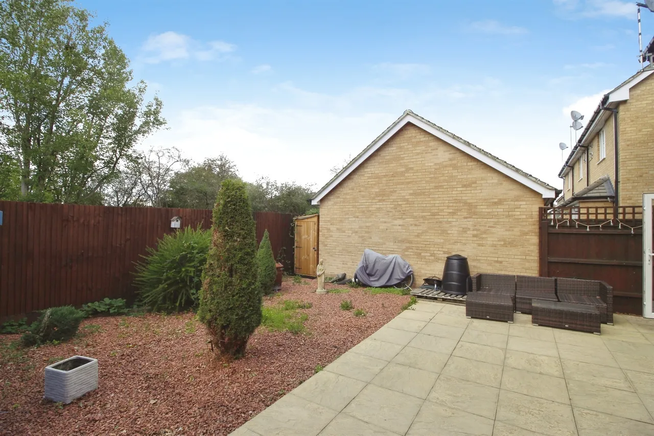 Bargroves Avenue, St. Neots, PE19, photo 13