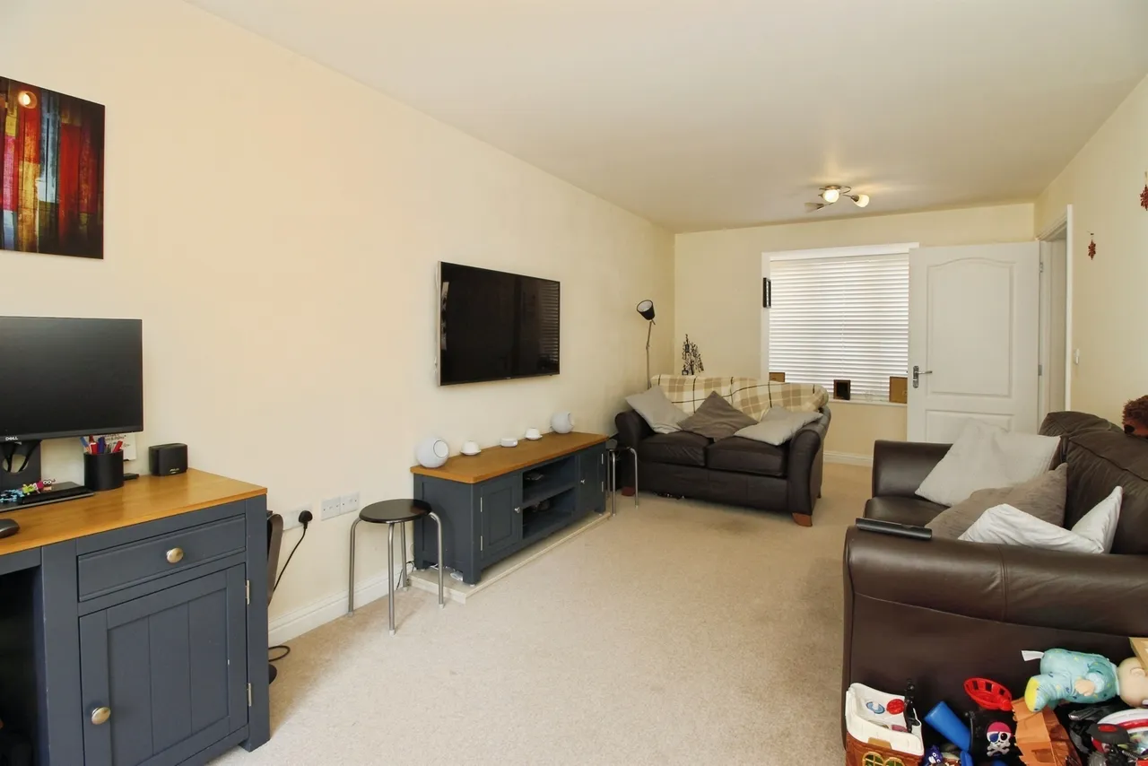 Bargroves Avenue, St. Neots, PE19, photo 3