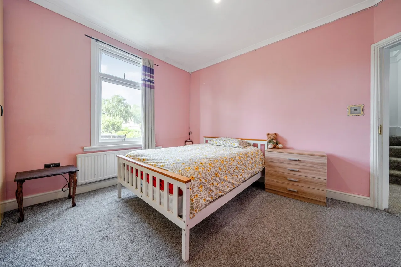 Wickham Lane, SE2, photo 13