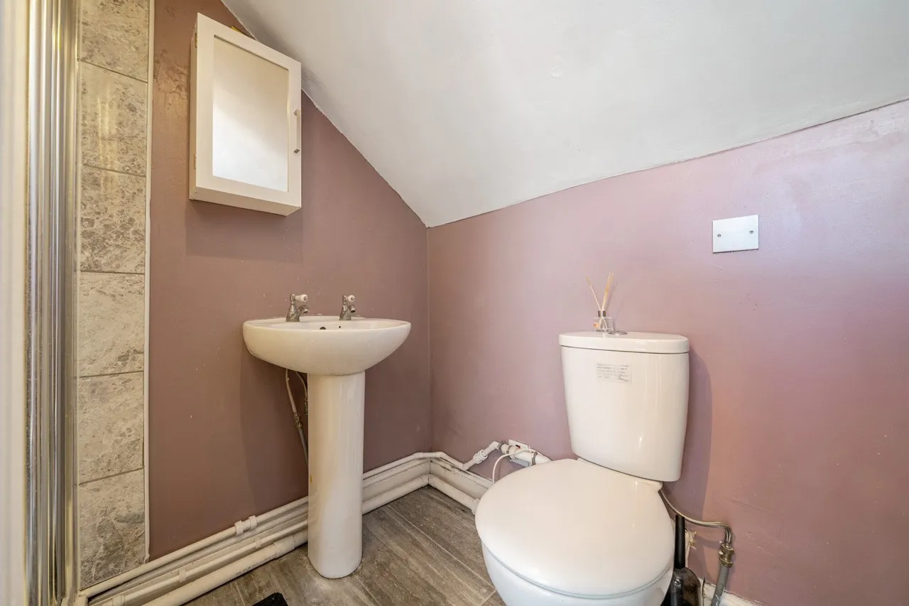 Wickham Lane, SE2, photo 22