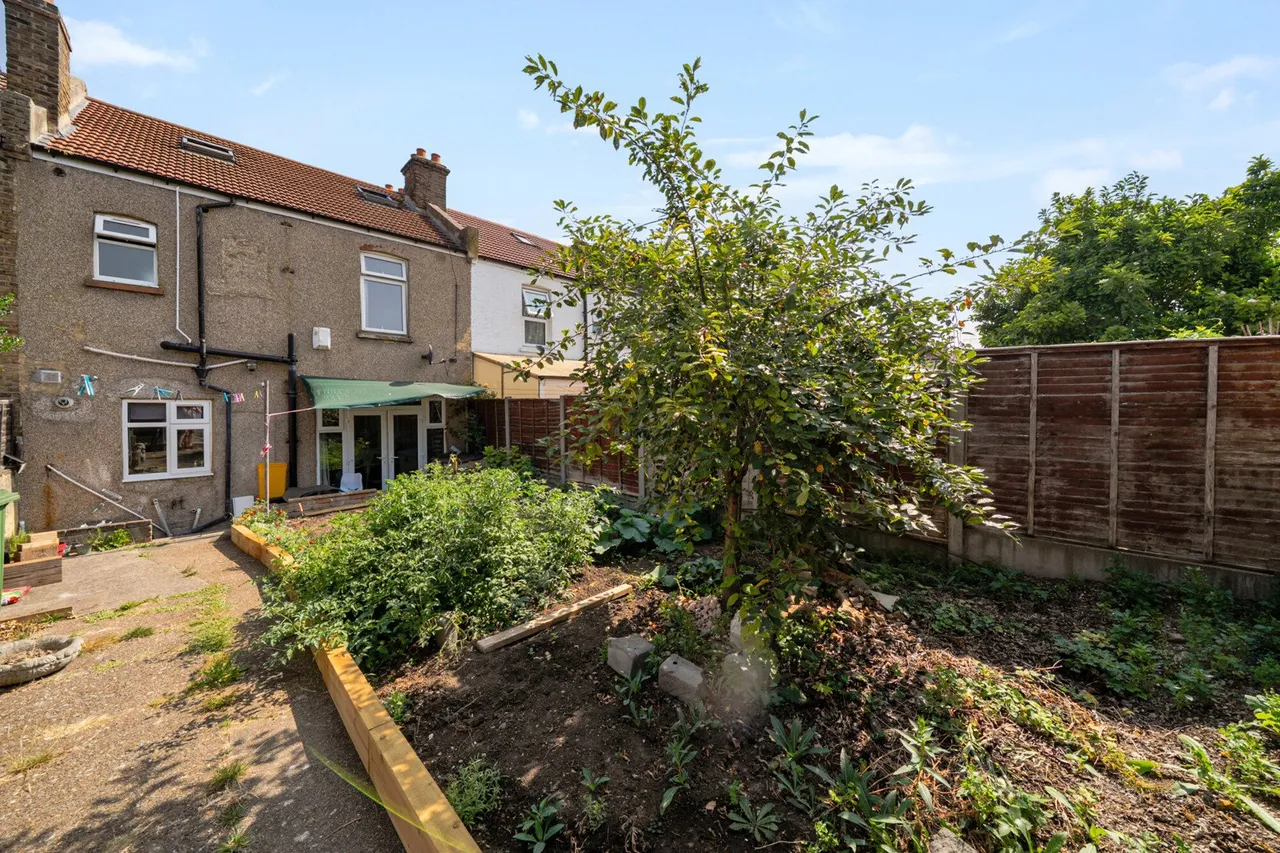 Wickham Lane, SE2, photo 5