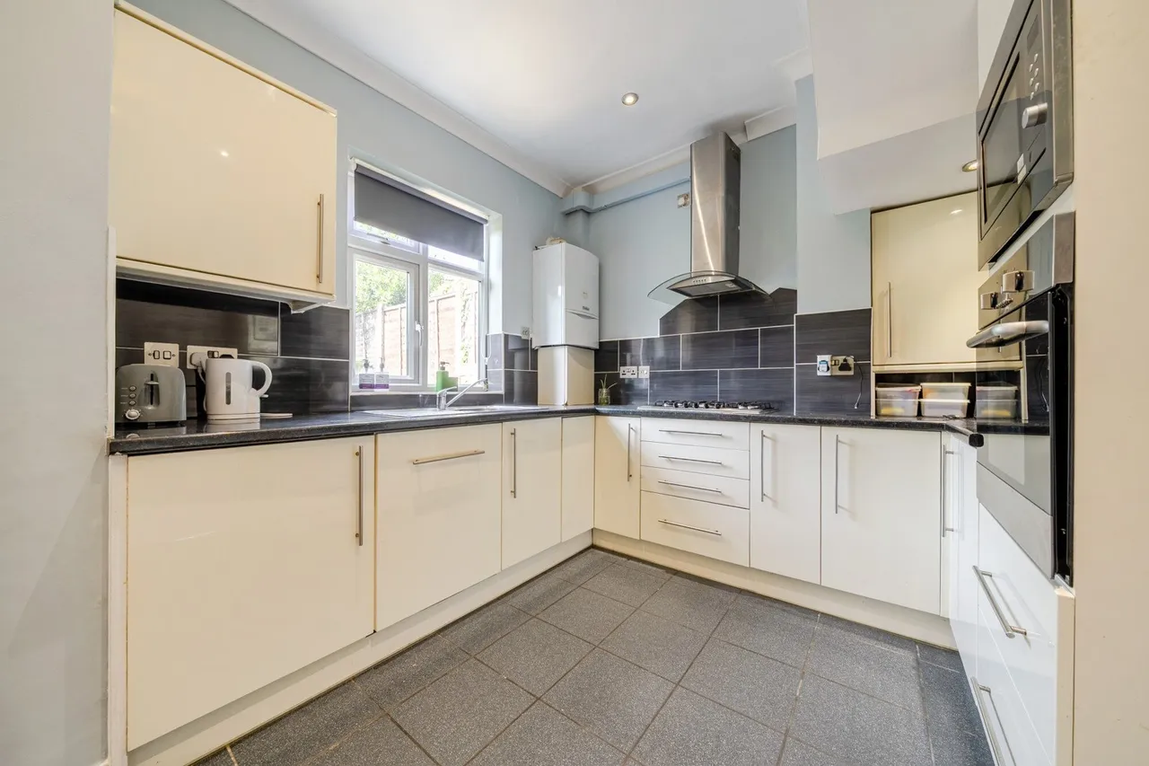 Wickham Lane, SE2, photo 4
