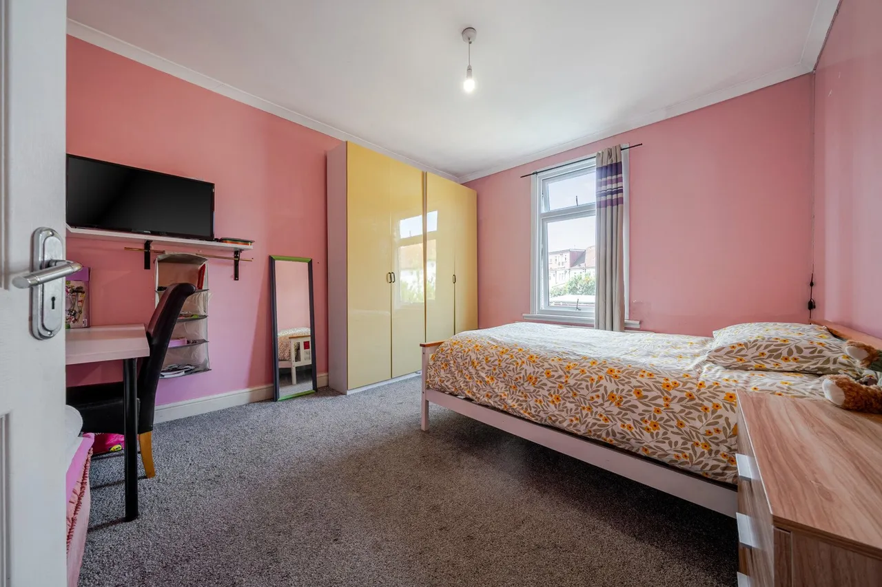 Wickham Lane, SE2, photo 8