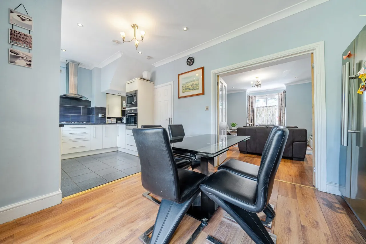 Wickham Lane, SE2, photo 3