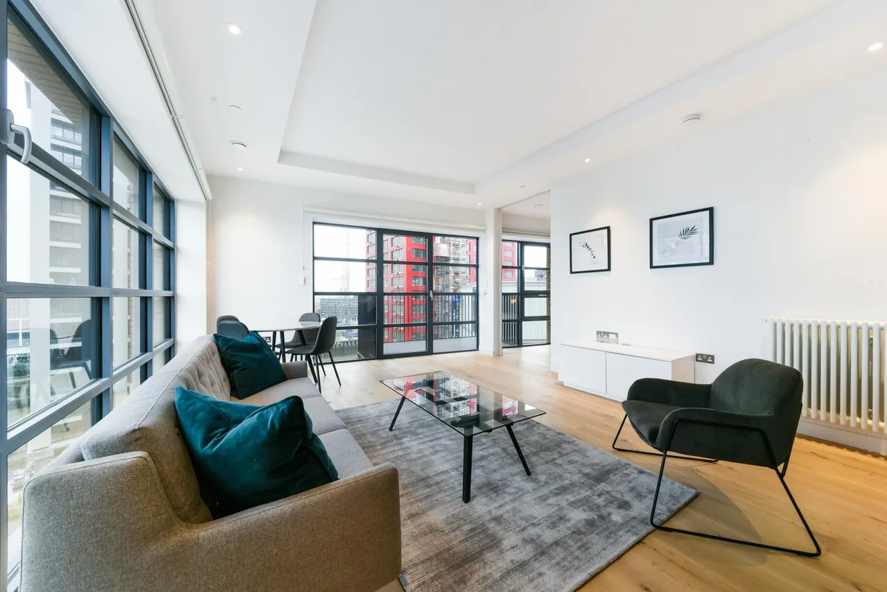 2 bed flat for sale, Lyell Street, London City Island, E14