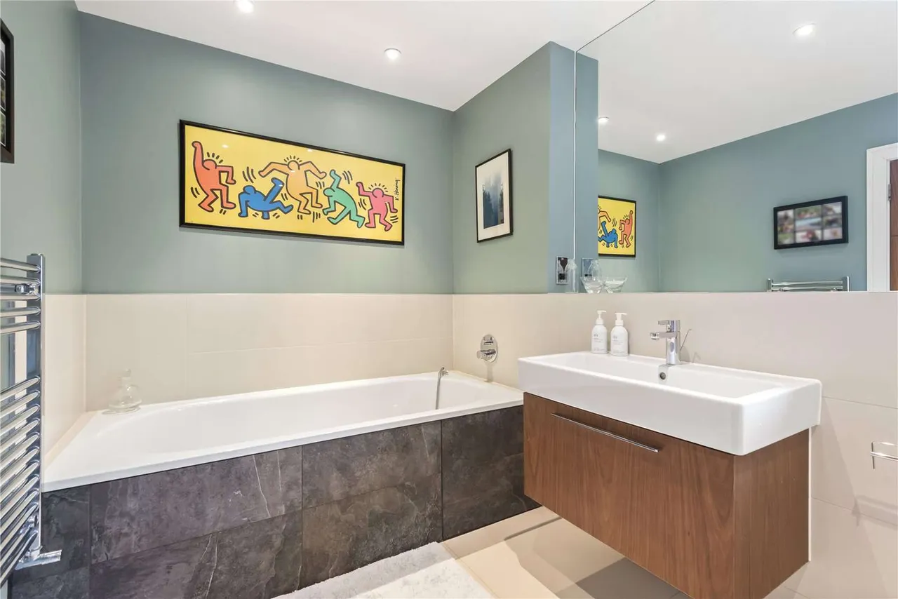 Clavering Place, London, SW12, photo 15