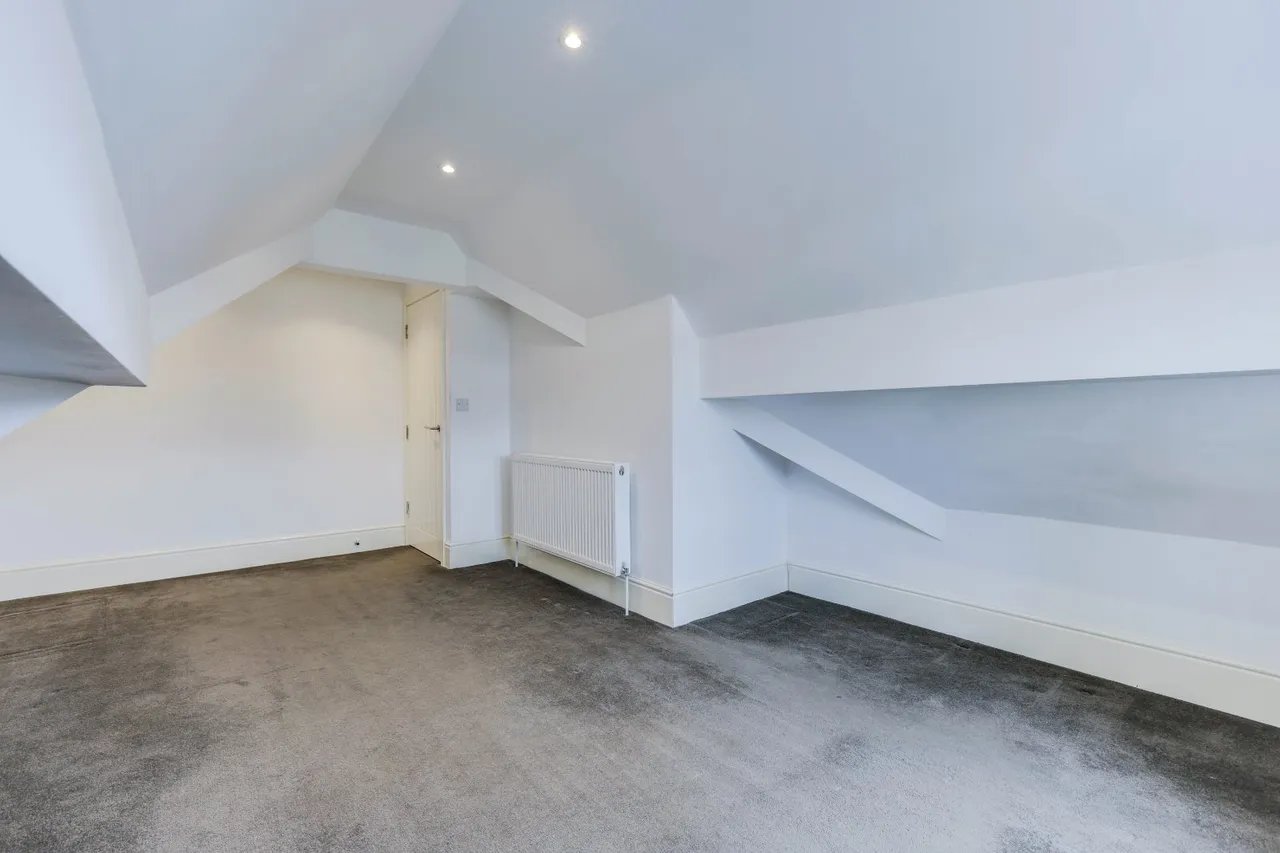 Otley Road, Guiseley, LS20, photo 13