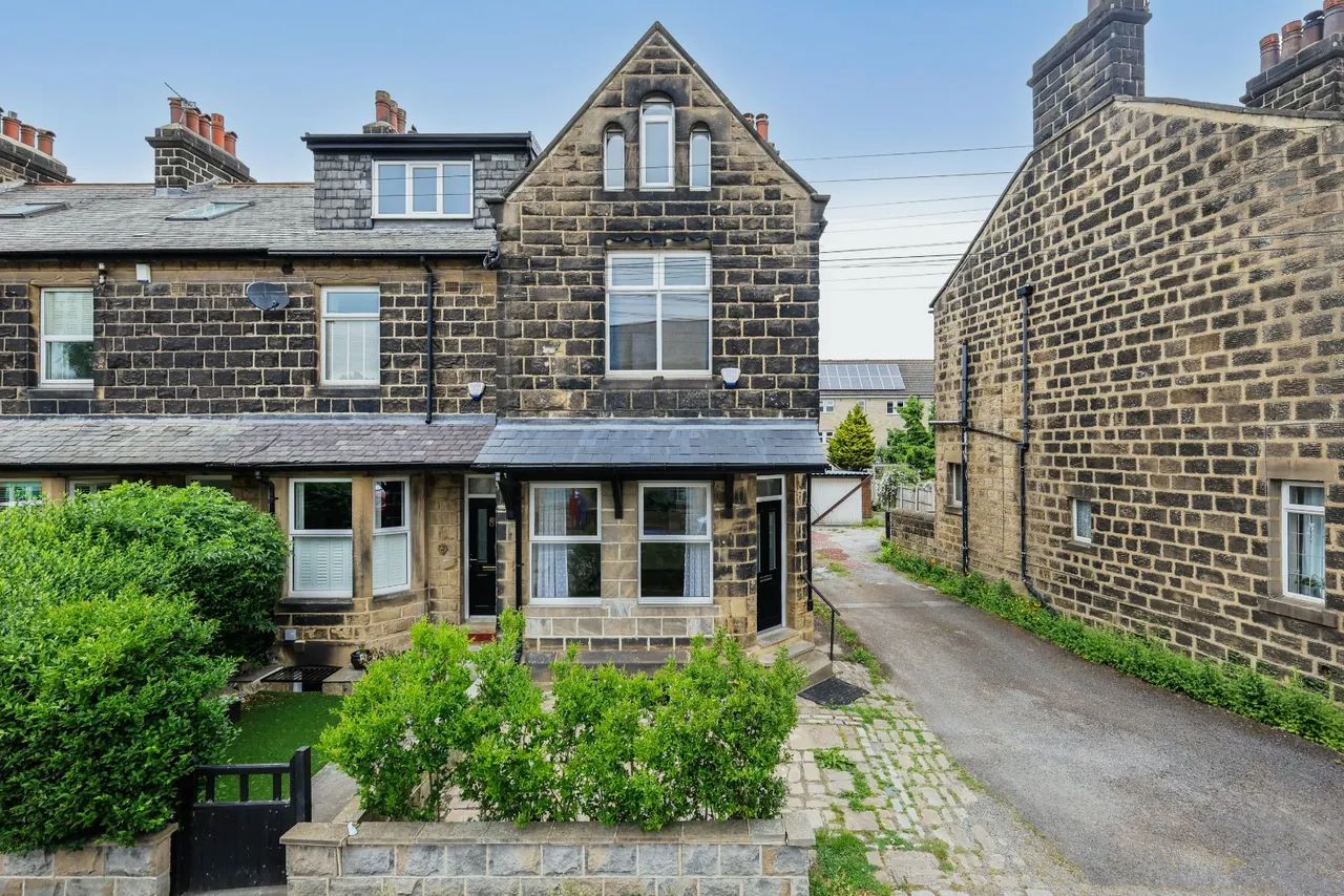 Otley Road, Guiseley, LS20, photo 16