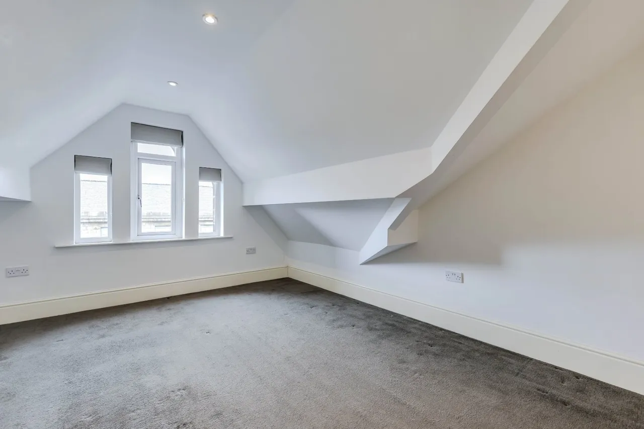 Otley Road, Guiseley, LS20, photo 11