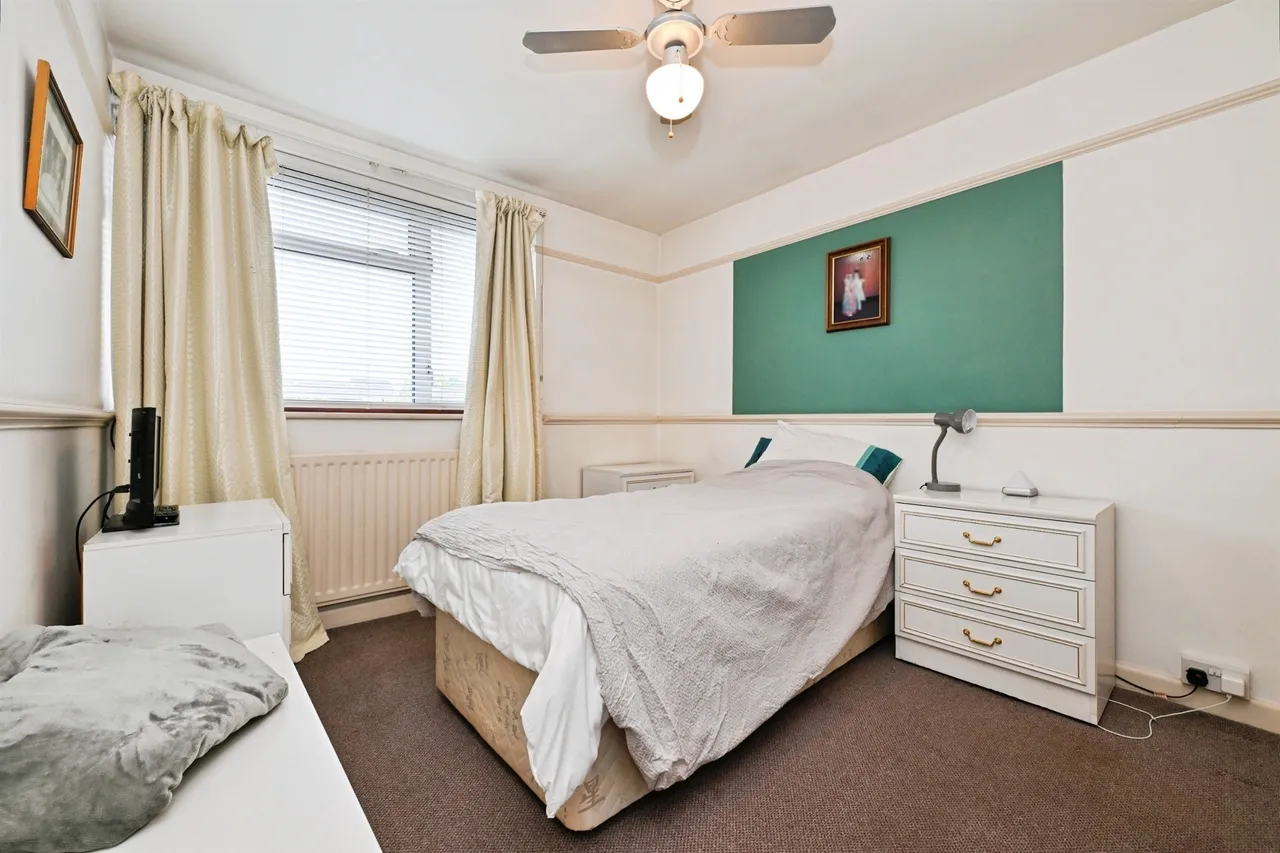 Richmond Close, Ware, SG12, photo 10