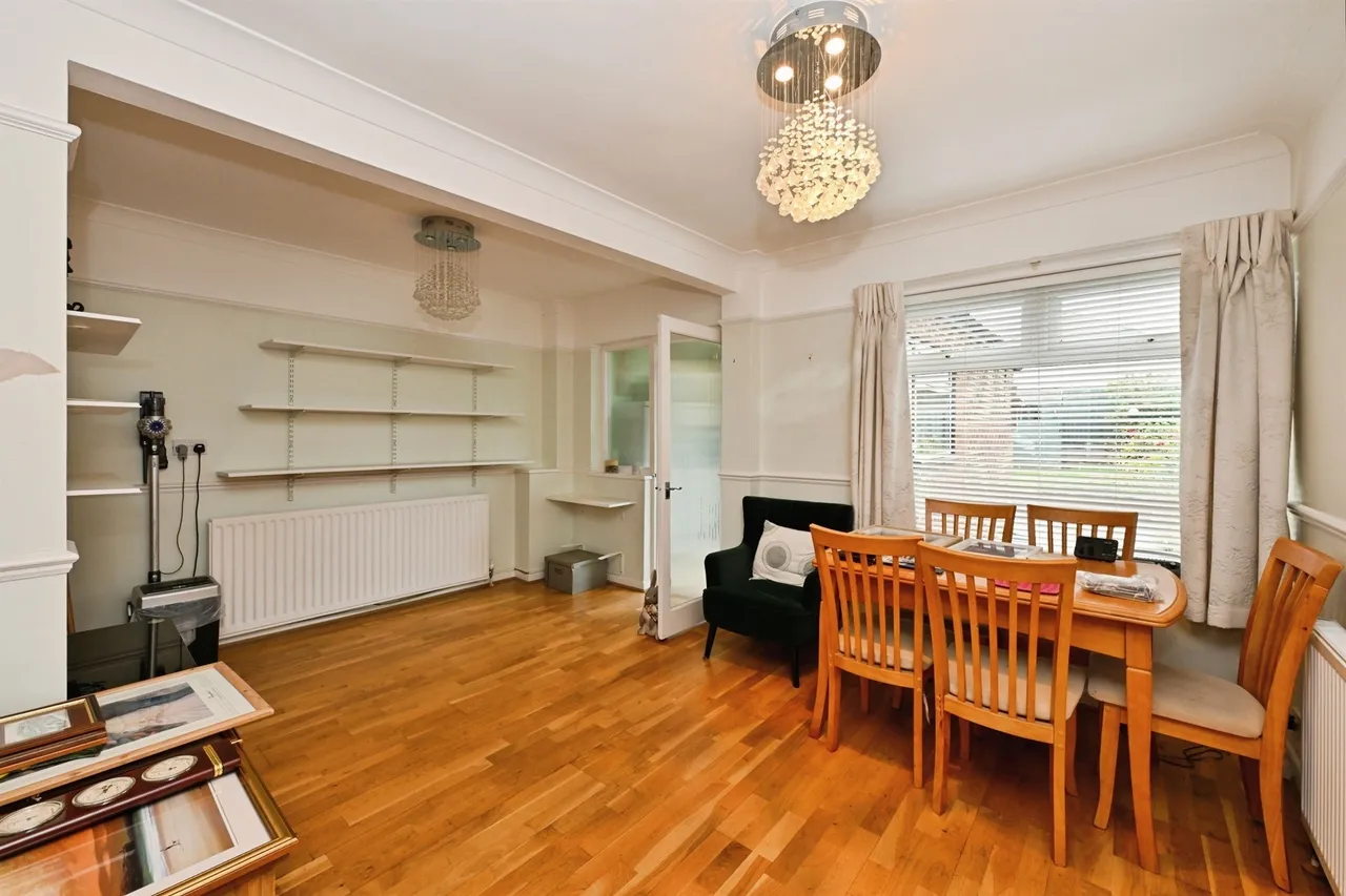 Richmond Close, Ware, SG12, photo 5
