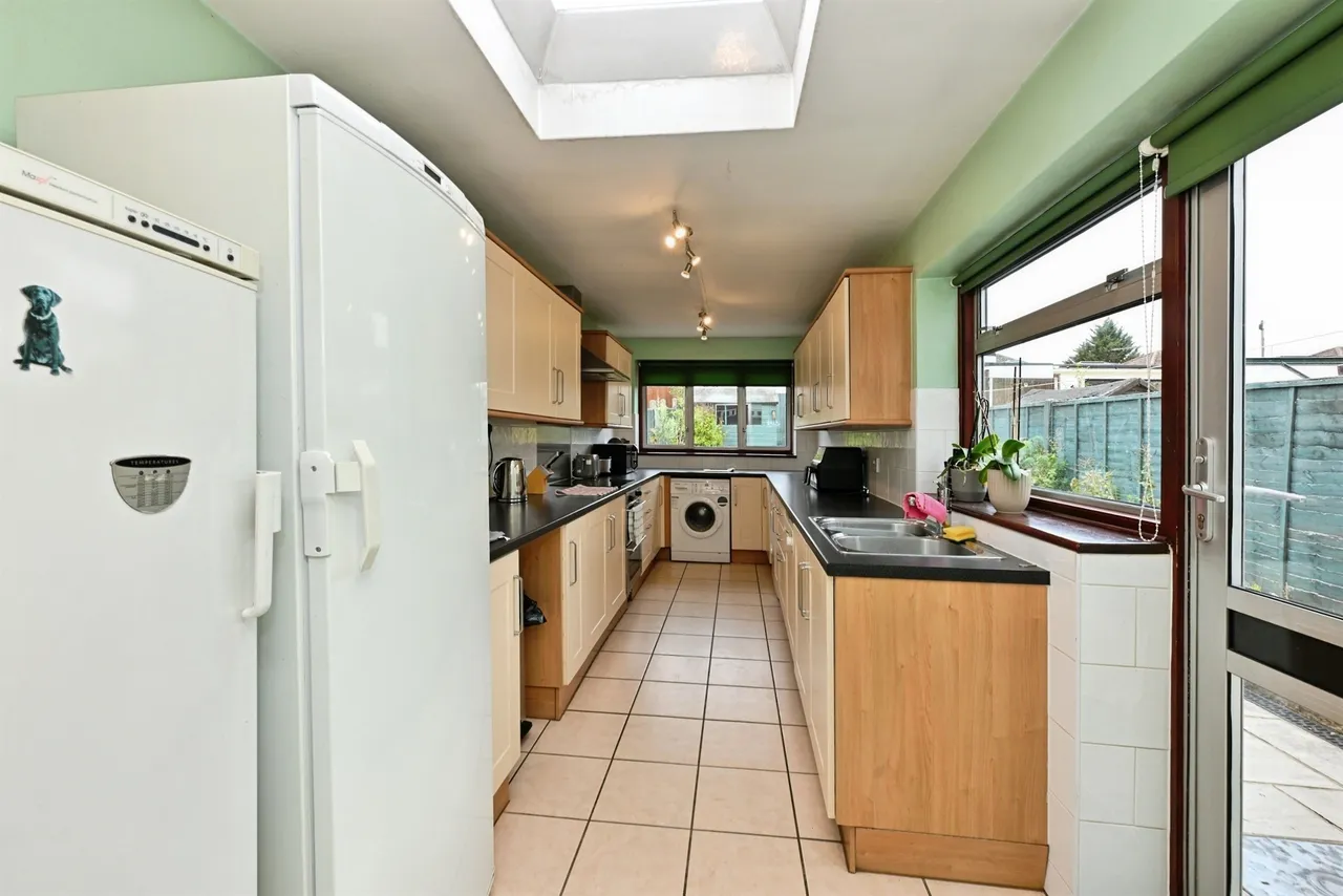 Richmond Close, Ware, SG12, photo 7
