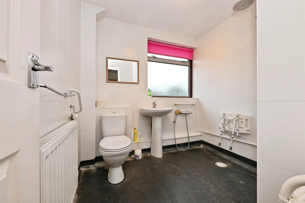 Richmond Close, Ware, SG12, photo 15