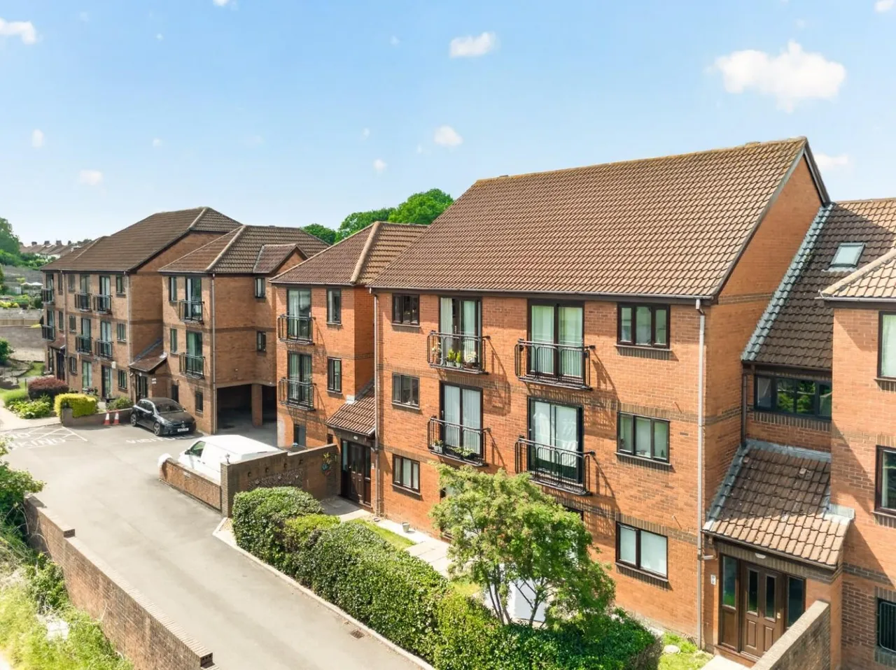 2 bed flat for sale — Beechmount Grove, Hengrove, Bristol