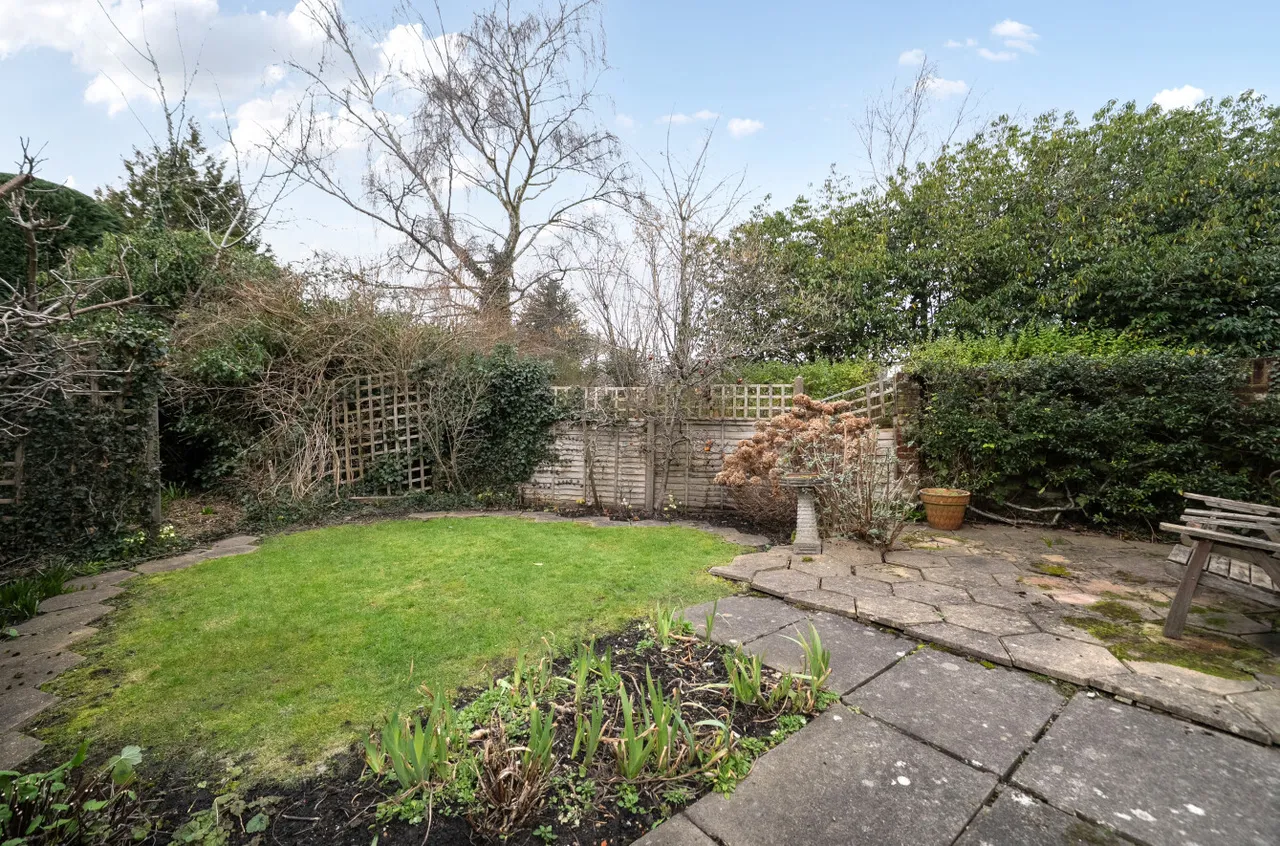 Grasmere Road, Lightwater, Surrey, GU18 5TF, photo 14