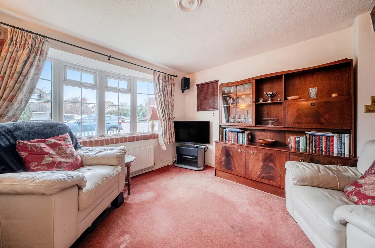 Grasmere Road, Lightwater, Surrey, GU18 5TF, photo 5