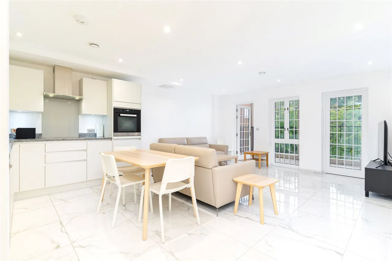 Upper Richmond Road, SW15, photo 5
