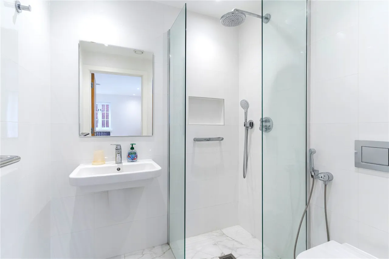 Upper Richmond Road, SW15, photo 8