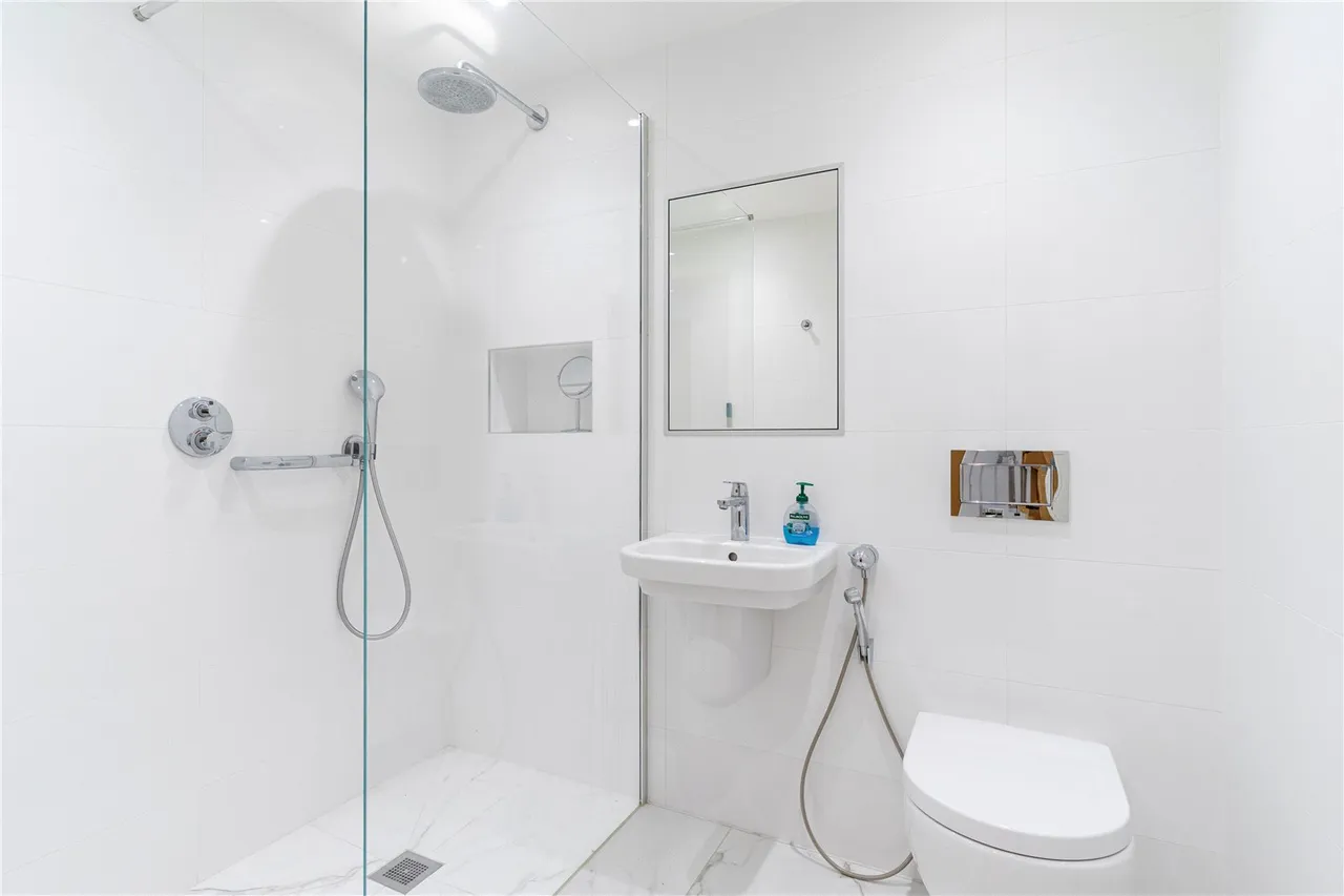 Upper Richmond Road, SW15, photo 12