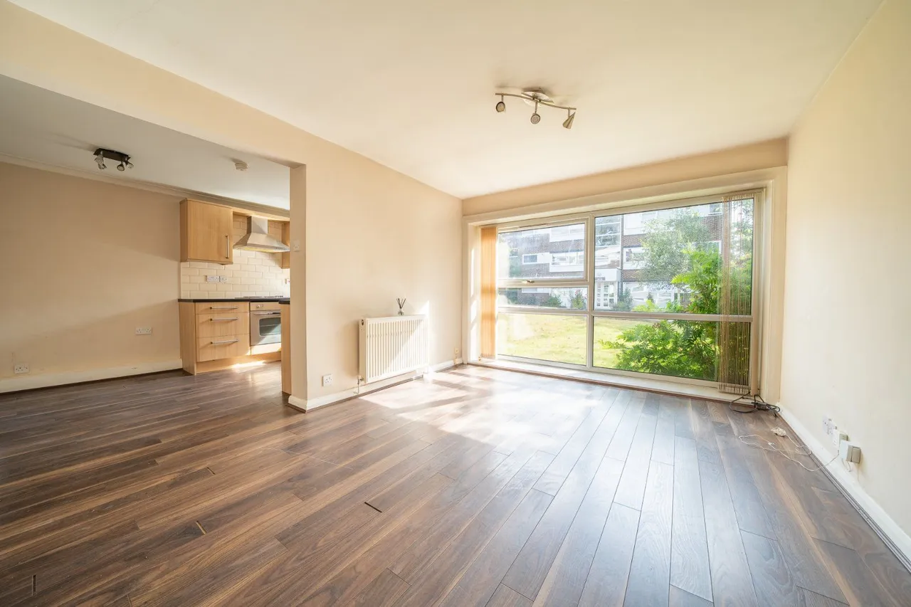 The Moorlands, Leeds, LS17, photo 3