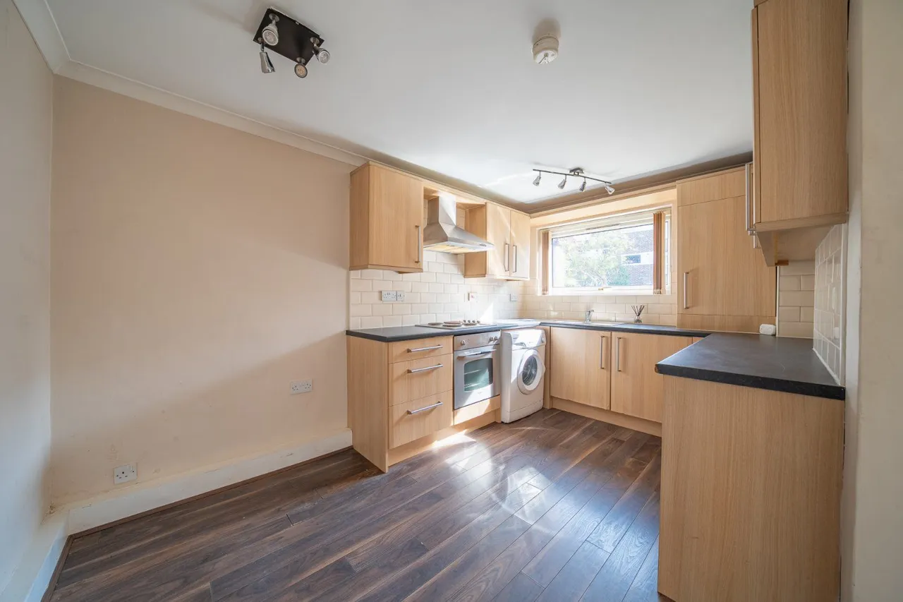 The Moorlands, Leeds, LS17, photo 7