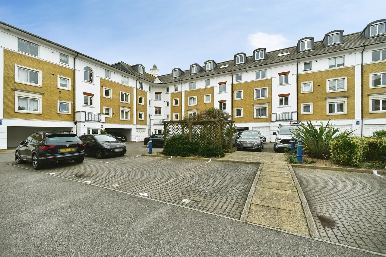 The Strand, Brighton Marina Village, BN2, photo 15