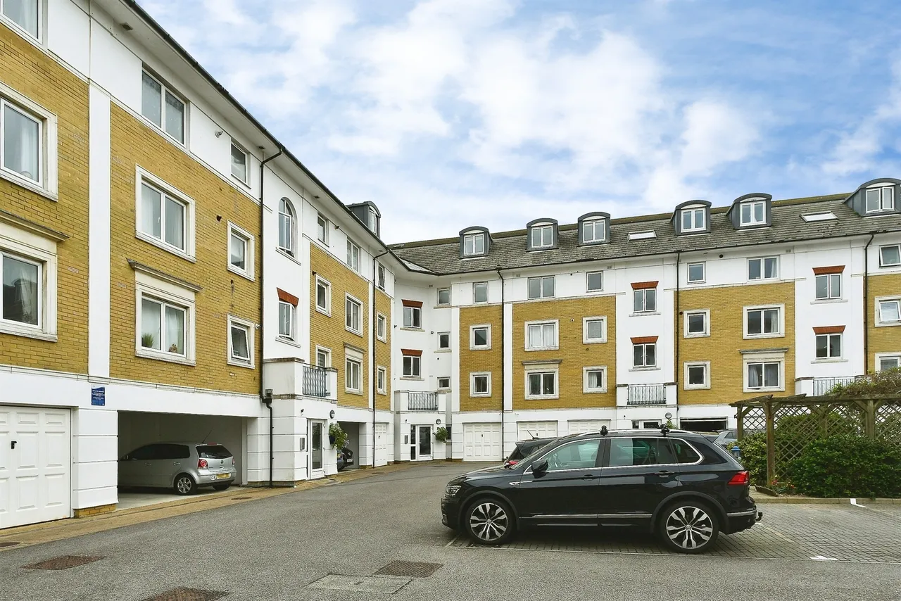 The Strand, Brighton Marina Village, BN2, photo 14