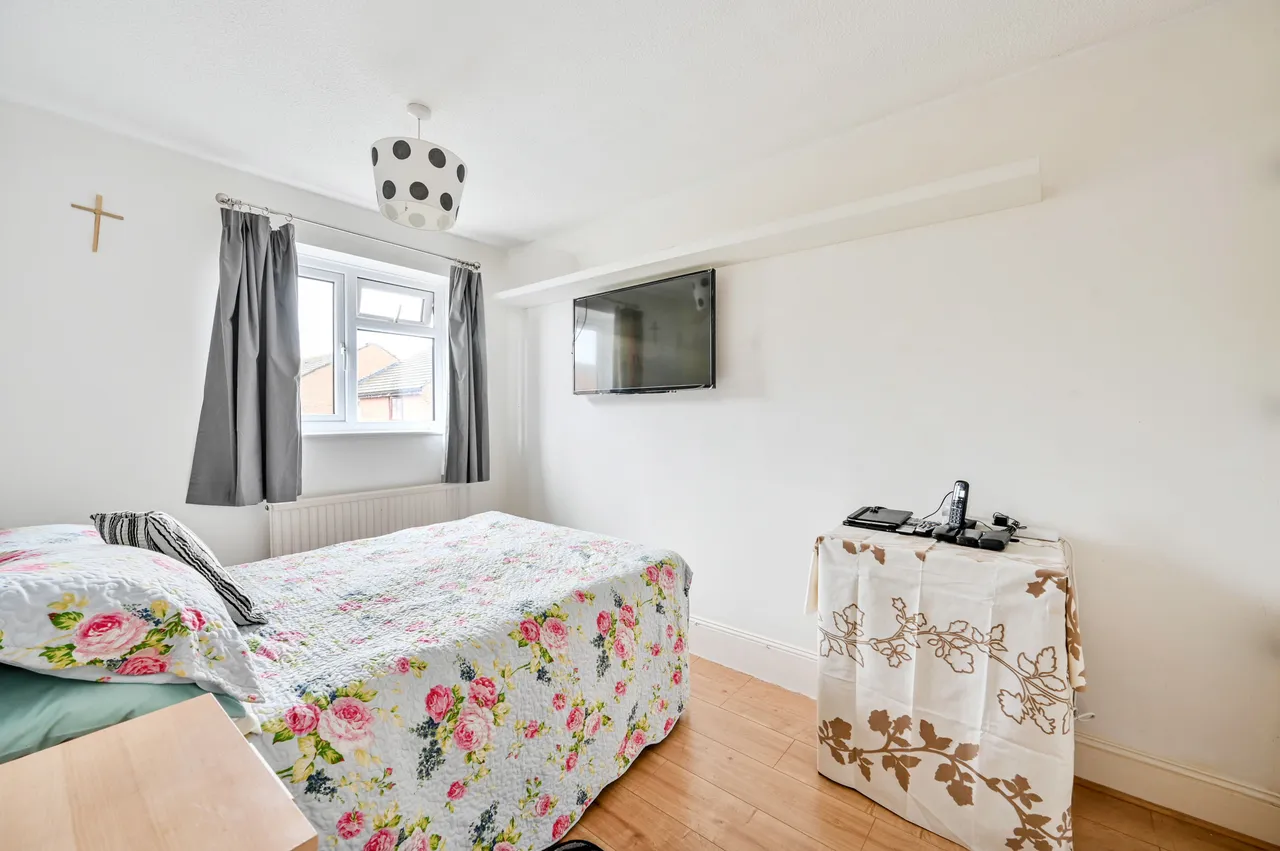 9 Nevada Close, New Malden, photo 8