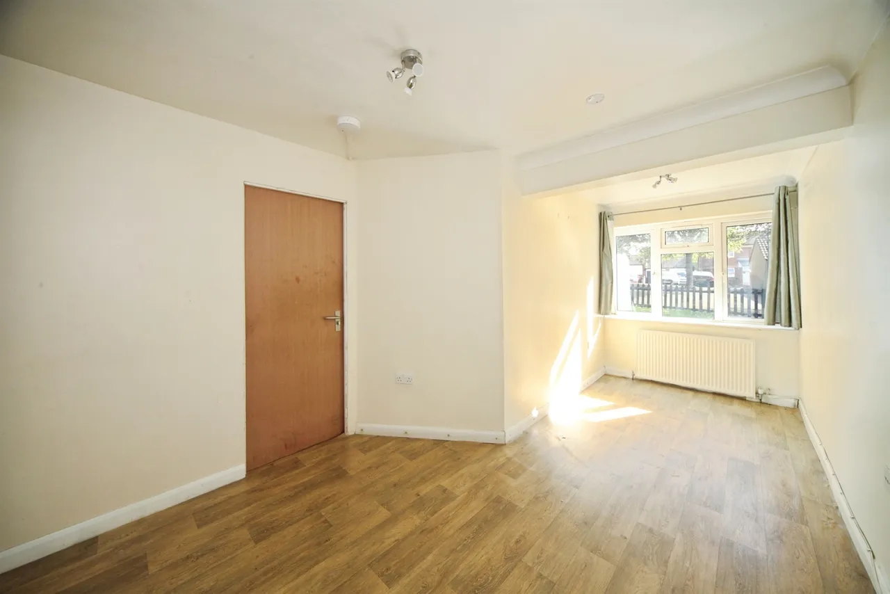 Julius Gardens, Luton, LU3, photo 12